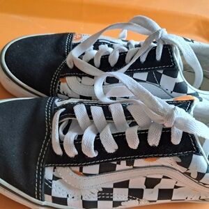 🆕Vans | Old Skool Women's Shoes They Love Me They Love Me Not Checkered Daisy